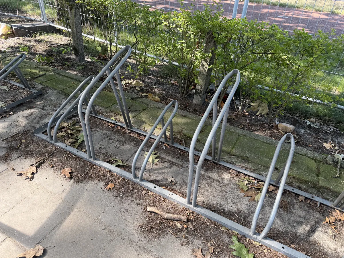 Covered Bicycle Shelter with Arched Polycarbonate Roof & Integrated Bike Racks