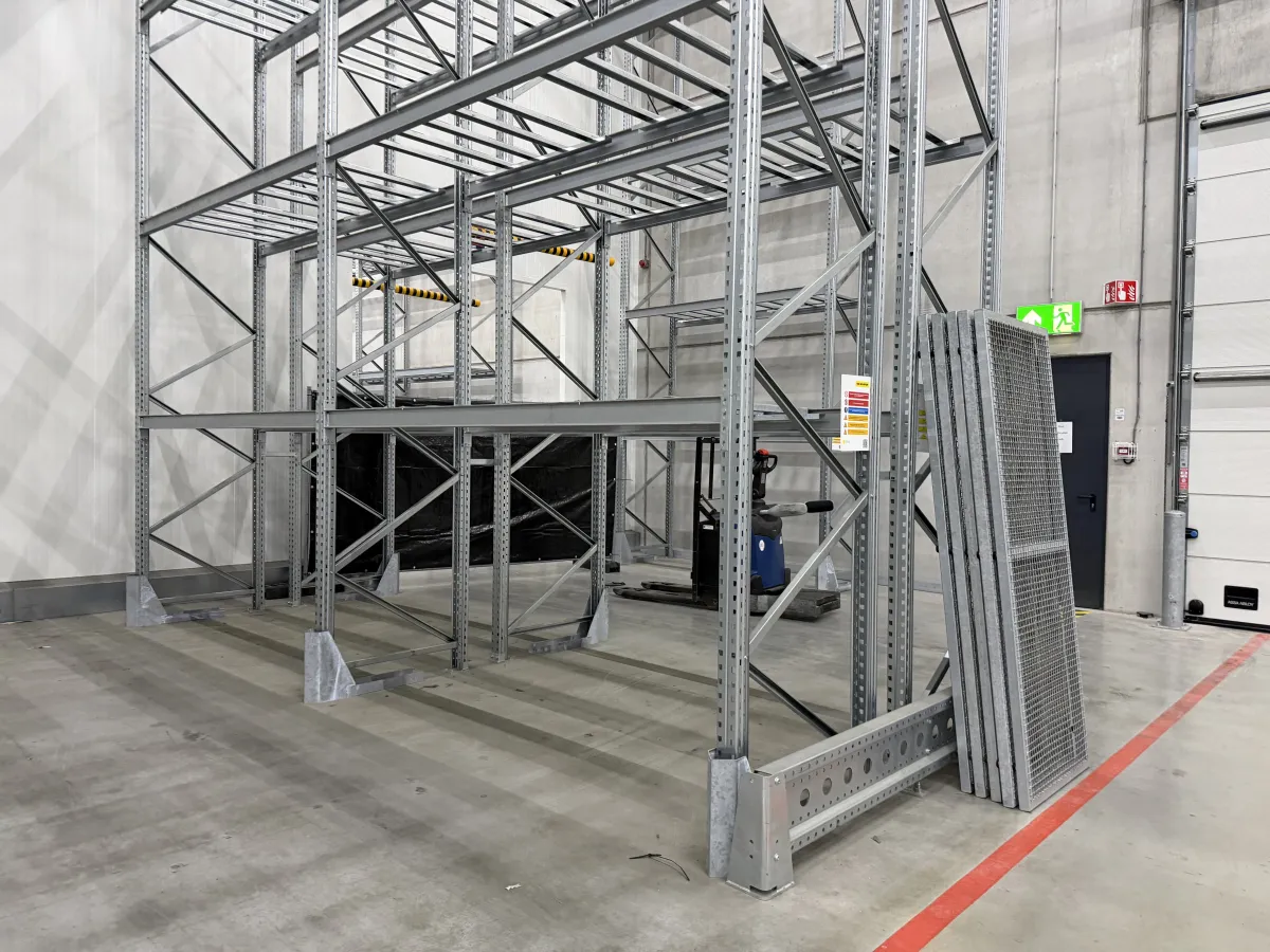 Heavy-Duty Galvanised Pallet Racking System