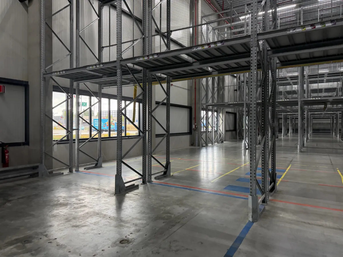 Multi-Tier Steel Mezzanine Racking System – Large Warehouse Installation,