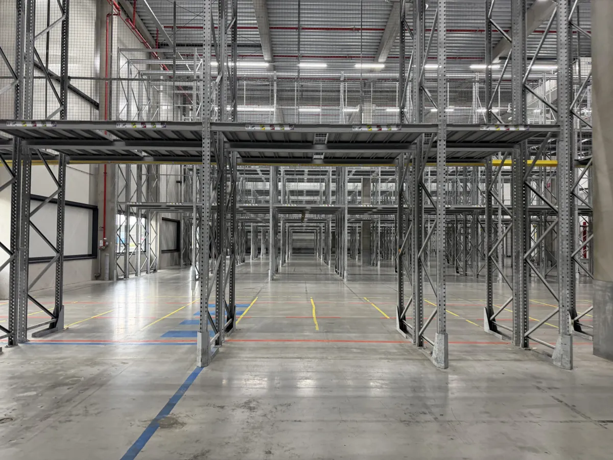 Multi-Tier Steel Mezzanine Racking System – Large Warehouse Installation,