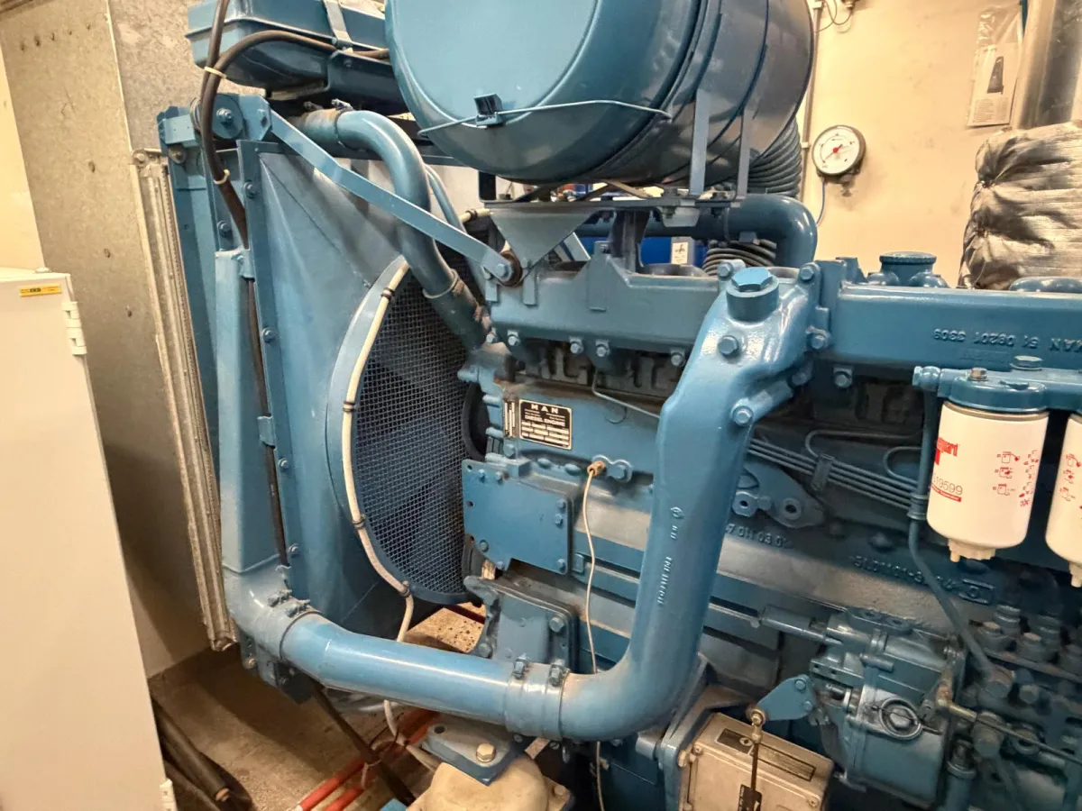 Stamford HC434E2 325 kVA AC Generator Set – 3-Phase, 380/220V, 50Hz