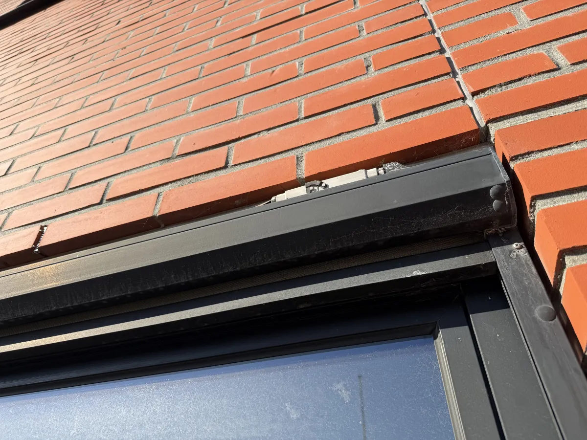 Anthracite/ black Aluminium frame with Windows with Roller Shutter